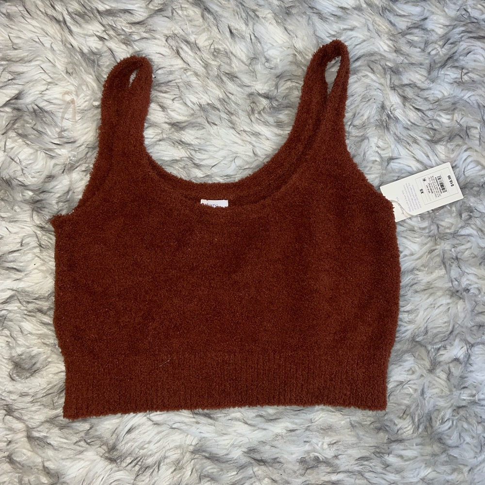 Fuzzy crop top 🐅